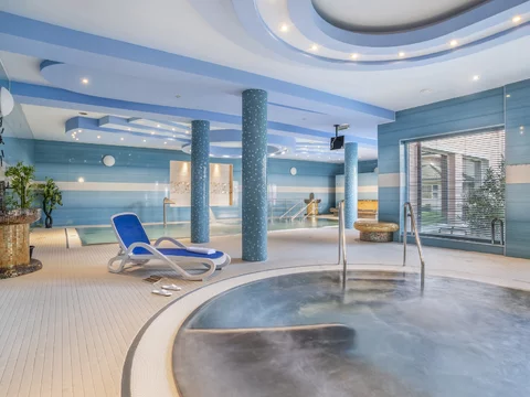 Wellness Orchidea - krytý bazén Wellness Orchidea - krytý bazén